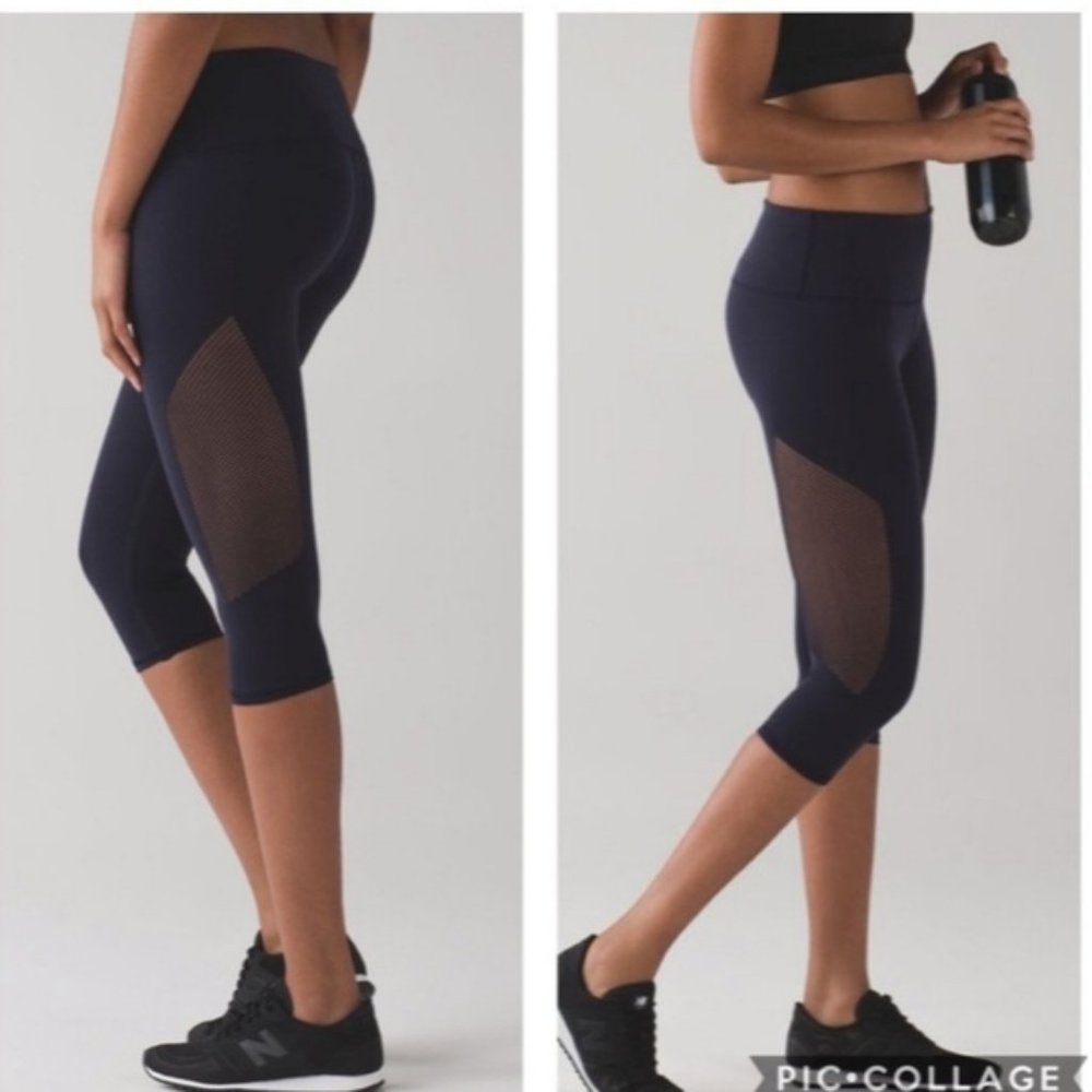 Lululemon Reveal Crop Mesh Yoga 15" Midnight Navy Size Small